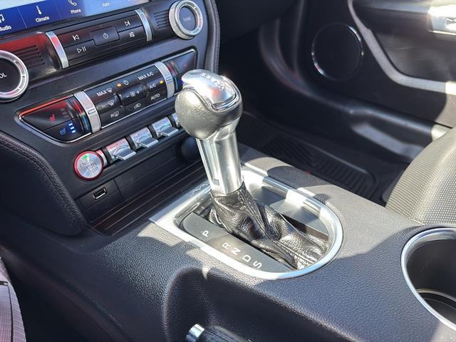 Photo of 2022 Oxford White Ford Mustang