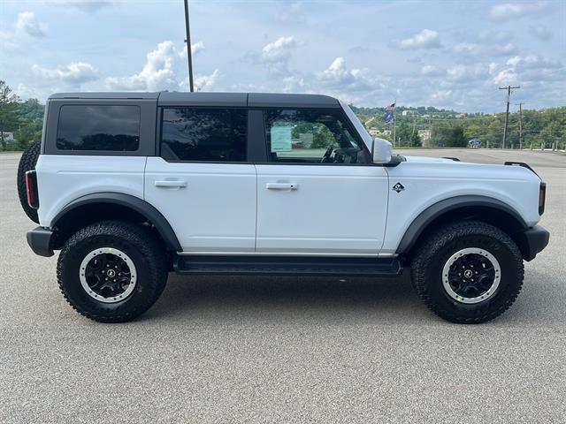 Photo of 2025 Oxford White Ford Bronco