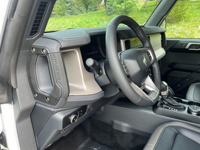 Photo of 2025 Oxford White Ford Bronco