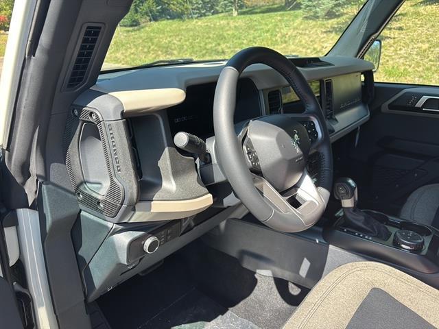 Photo of 2025 Desert Sand Ford Bronco