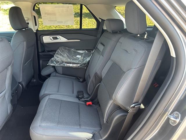 Photo of 2025 Carbonized Gray Metallic Ford Explorer