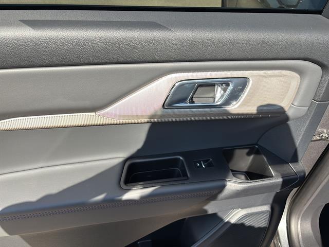 Photo of 2025 Carbonized Gray Metallic Ford Explorer