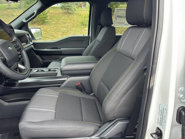 Photo of 2025 Oxford White Ford F-150