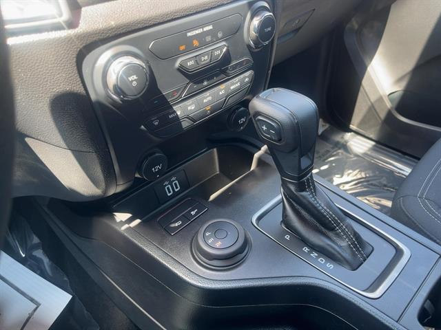 Photo of 2022 Oxford White Ford Ranger