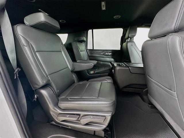 Photo of 2023 Summit White GMC Yukon XL