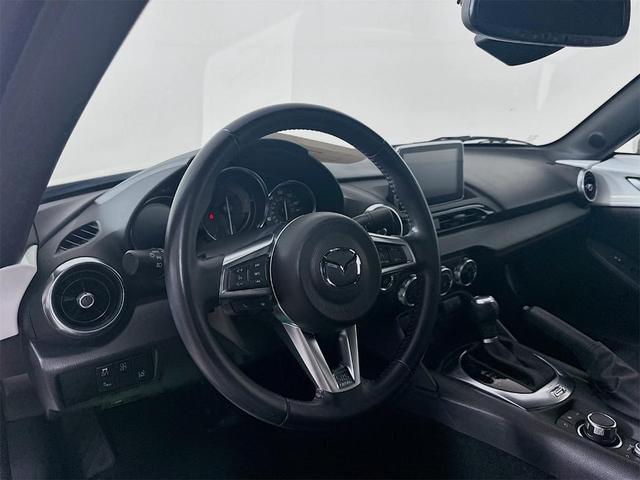Photo of 2016 Crystal White Pearl Metallic Mazda MX-5 Miata