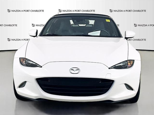 Photo of 2016 Crystal White Pearl Metallic Mazda MX-5 Miata
