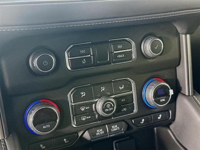 Photo of 2024 Black Chevrolet Suburban