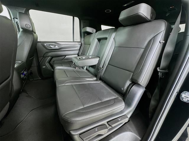 Photo of 2024 Black Chevrolet Suburban