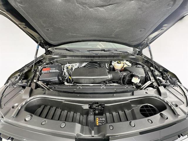 Photo of 2024 Black Chevrolet Suburban