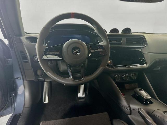 Photo of 2024 2t Stl Grey Blk Nissan Z