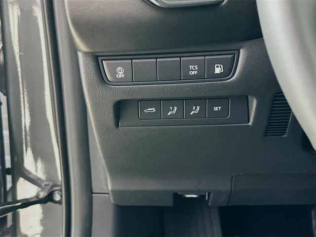 Photo of 2025 Machine Gray Metallic Mazda CX-50 Hybrid