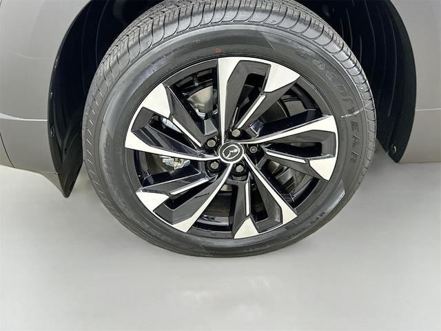 Photo of 2025 Machine Gray Metallic Mazda CX-50 Hybrid