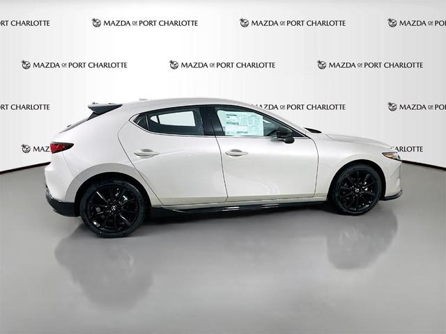 Photo of 2025 Platinum Mazda Mazda3