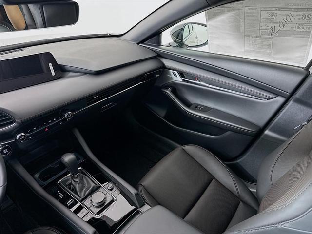 Photo of 2025 Platinum Mazda Mazda3