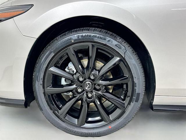 Photo of 2025 Platinum Mazda Mazda3
