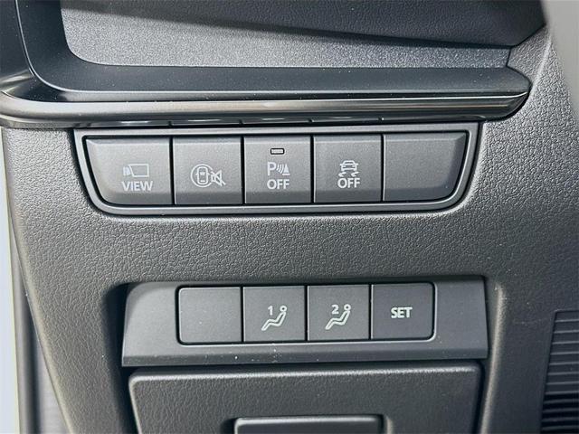 Photo of 2025 Platinum Mazda Mazda3