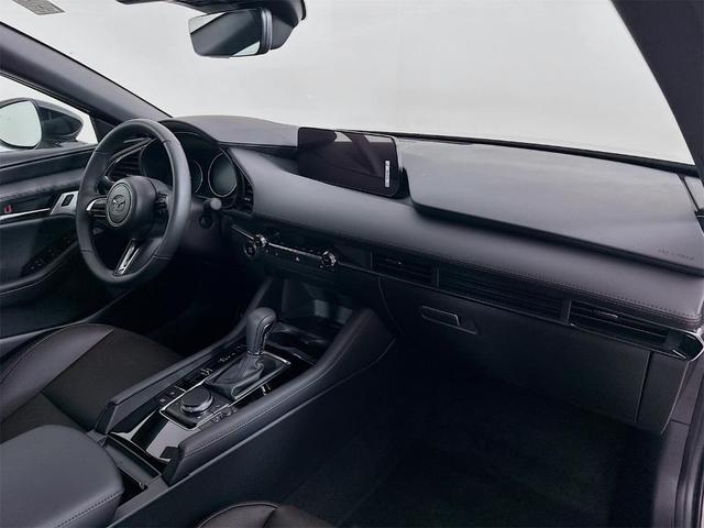 Photo of 2025 Platinum Mazda Mazda3