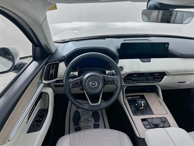 Photo of 2025 Rhodium Mazda CX-90