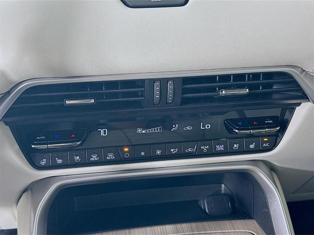 Photo of 2025 Rhodium Mazda CX-90