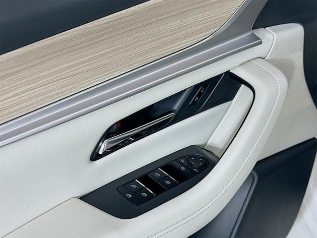 Photo of 2025 Rhodium Mazda CX-90