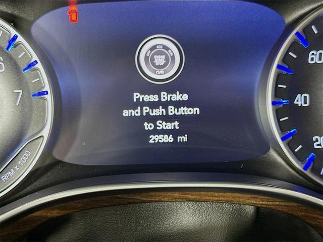 Photo of 2022 Granite Crystal Clearcoat Metallic Chrysler Pacifica