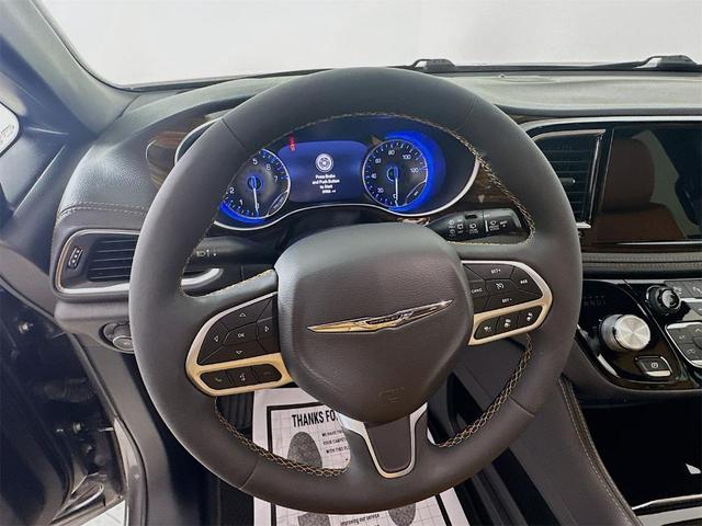 Photo of 2022 Granite Crystal Clearcoat Metallic Chrysler Pacifica