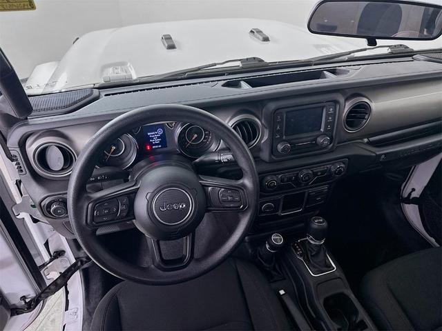 Photo of 2021 Bright White Clearcoat Jeep Wrangler