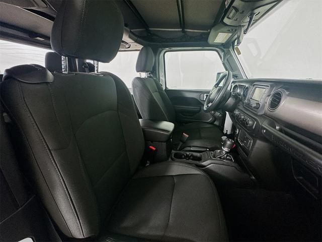 Photo of 2021 Bright White Clearcoat Jeep Wrangler