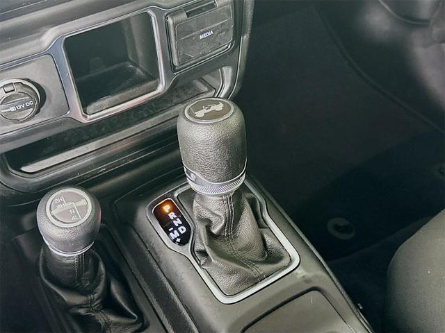 Photo of 2021 Bright White Clearcoat Jeep Wrangler