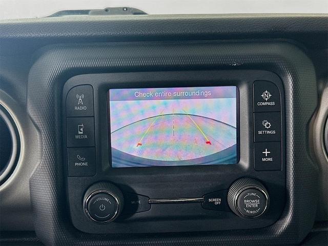 Photo of 2021 Bright White Clearcoat Jeep Wrangler