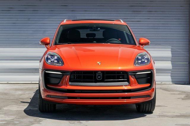 Photo of 2025 Papaya Metallic Porsche Macan