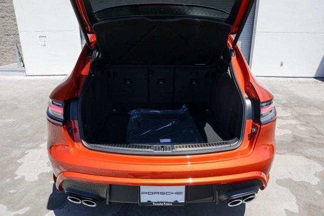 Photo of 2025 Papaya Metallic Porsche Macan