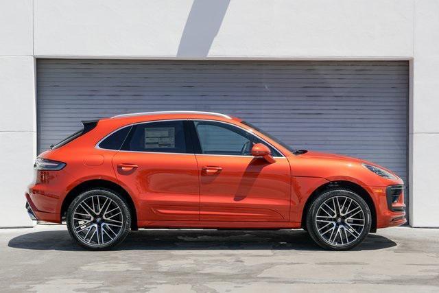 Photo of 2025 Papaya Metallic Porsche Macan