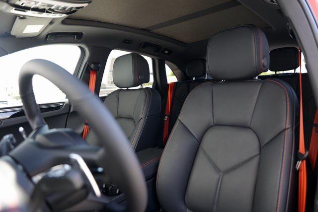 Photo of 2025 Papaya Metallic Porsche Macan