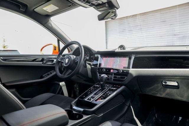 Photo of 2025 Papaya Metallic Porsche Macan