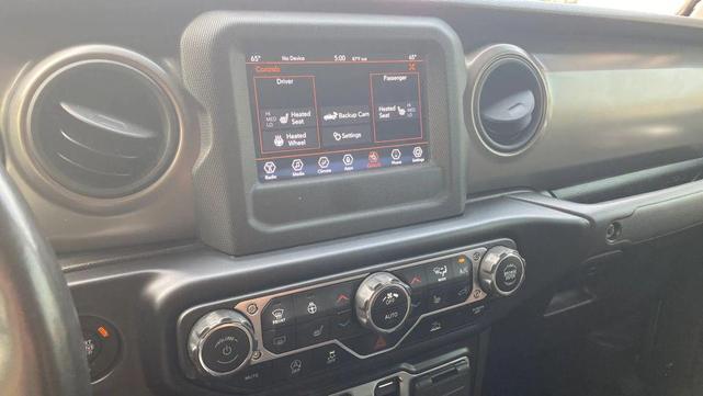 Photo of 2022 Gray Jeep Gladiator