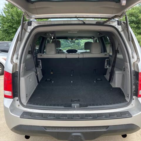 Photo of 2014 Silver Honda Pilot
