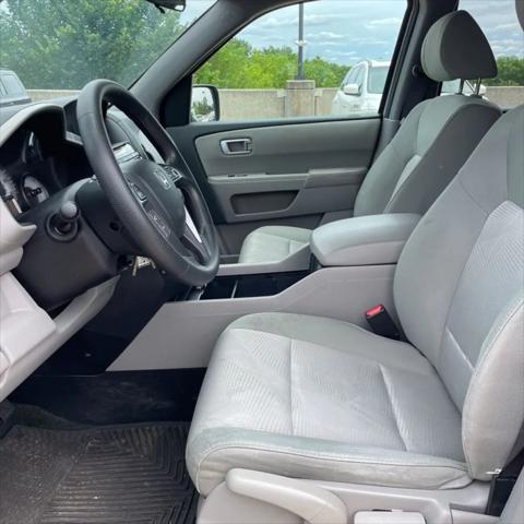 Photo of 2014 Silver Honda Pilot