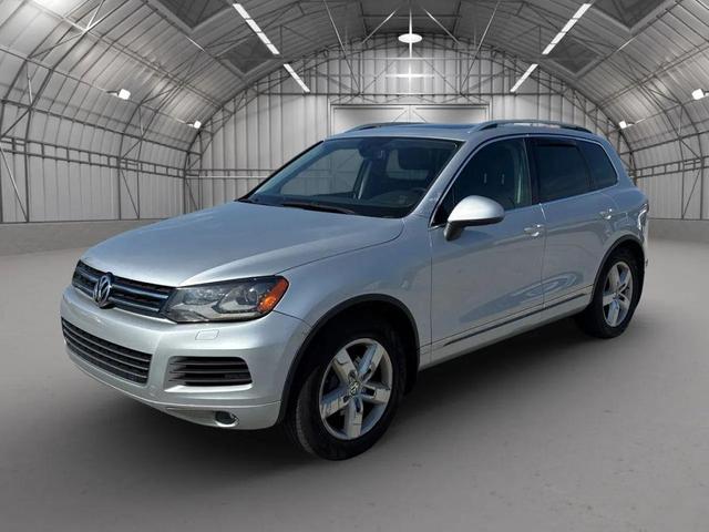 Photo of 2012 Silver Volkswagen Touareg