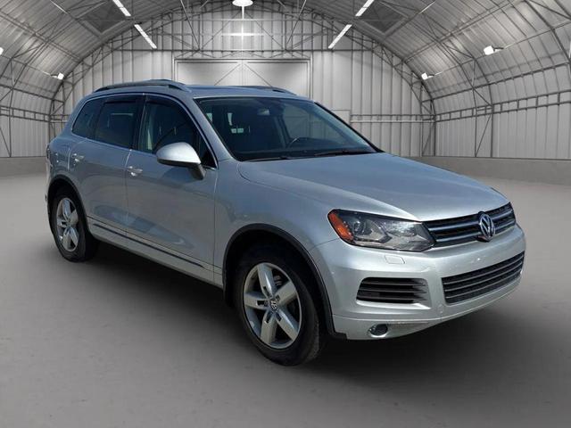 Photo of 2012 Silver Volkswagen Touareg