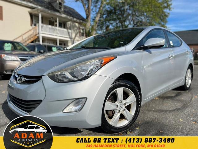 Photo of 2013 Radiant Silver Hyundai ELANTRA