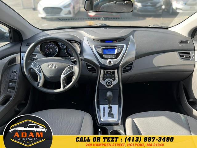 Photo of 2013 Radiant Silver Hyundai ELANTRA