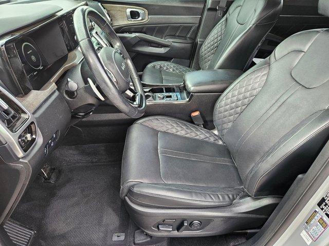 Photo of 2023 Wolf Gray Kia Sorento