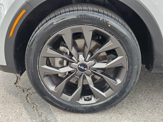 Photo of 2023 Wolf Gray Kia Sorento