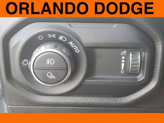Photo of 2025 Anvil Clearcoat Jeep Gladiator