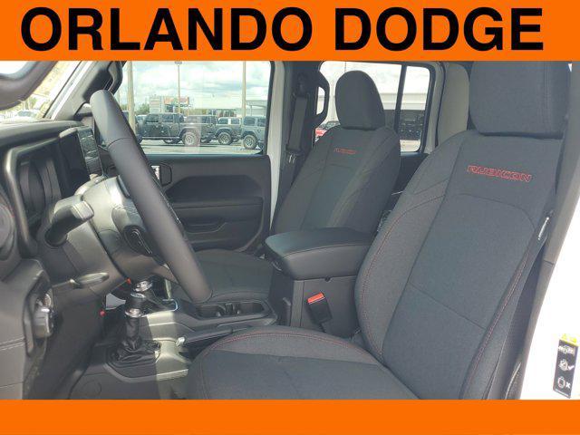 Photo of 2025 Bright White Clearcoat Jeep Gladiator
