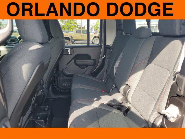 Photo of 2025 Granite Crystal Metallic Clearcoat Jeep Gladiator