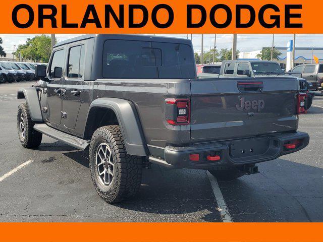 Photo of 2025 Granite Crystal Metallic Clearcoat Jeep Gladiator