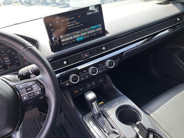 Photo of 2023 Platinum White Pearl Honda Civic